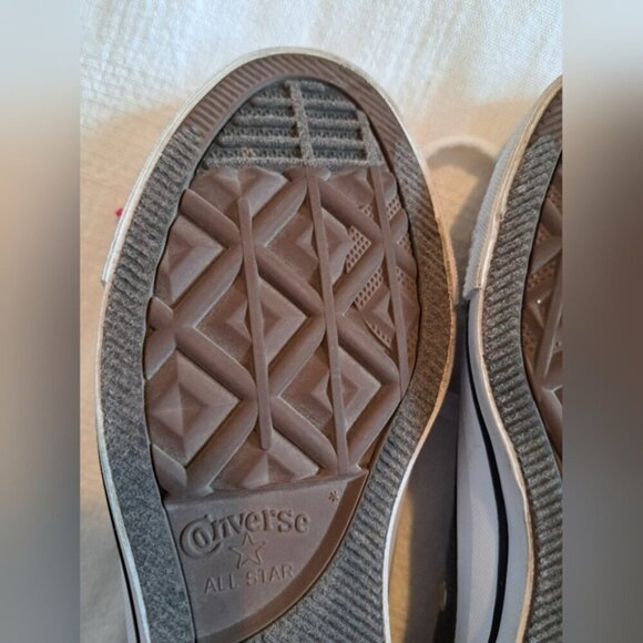 Converse women's size 5 canvas 2 tongue with lip design, VGUC - Picture 7 of 9